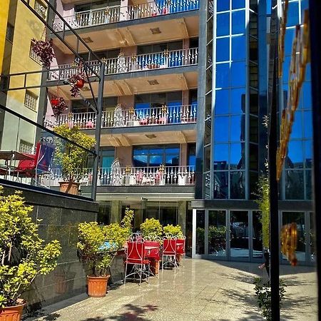 Hotel Elysee 티라나 외부 사진