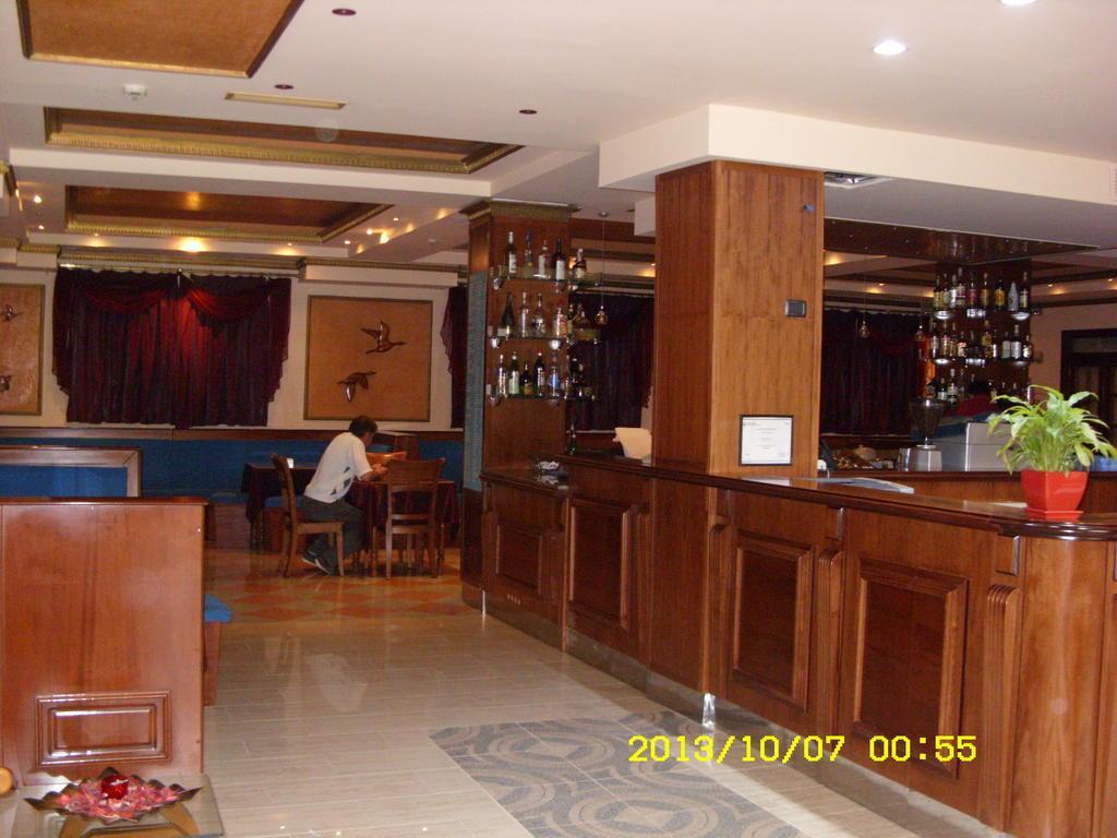 Hotel Elysee 티라나 외부 사진