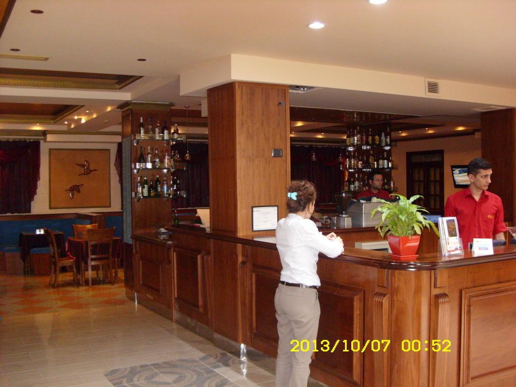 Hotel Elysee 티라나 외부 사진