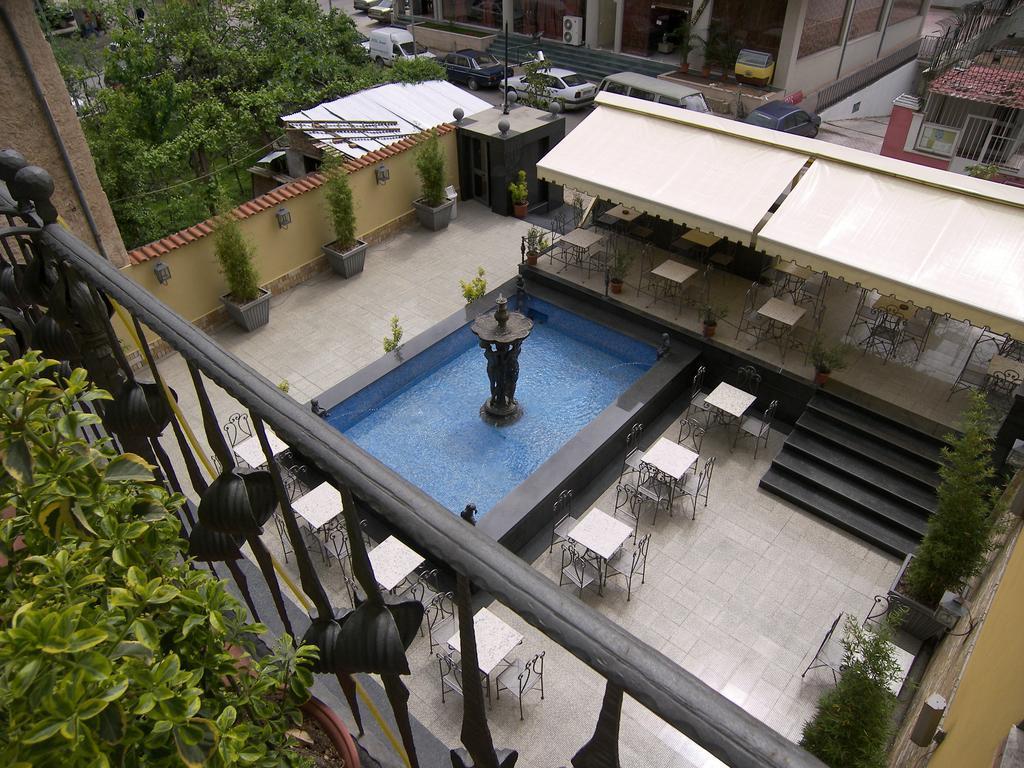 Hotel Elysee 티라나 외부 사진