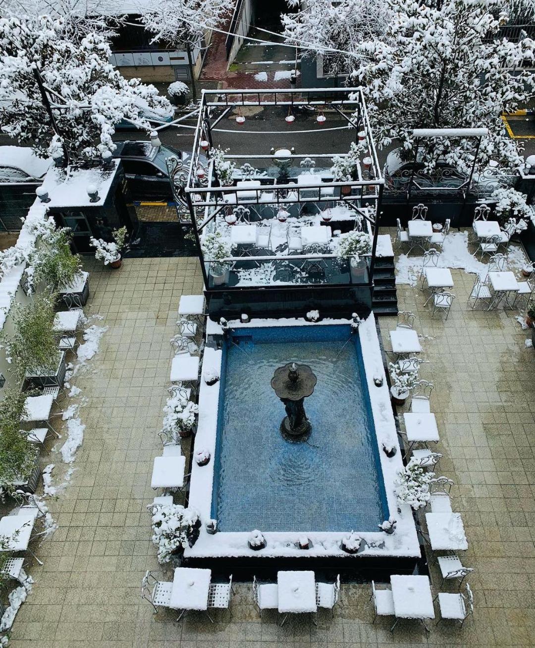 Hotel Elysee 티라나 외부 사진