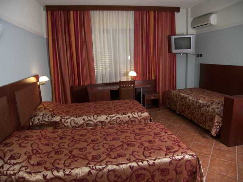Hotel Elysee 티라나 외부 사진